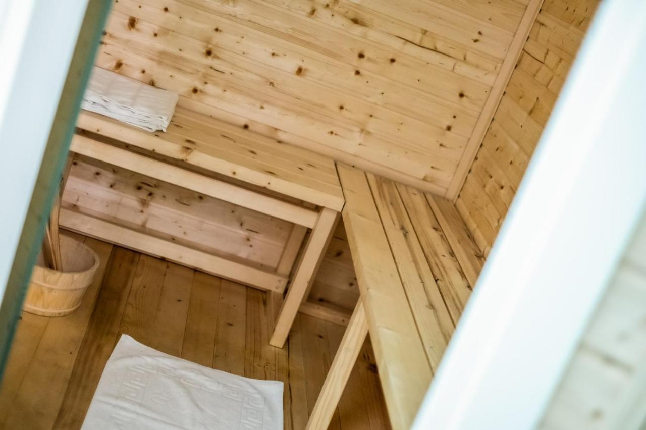 Jmr Royal -Luxury Rooms & Private Sauna Constanta Exterior photo