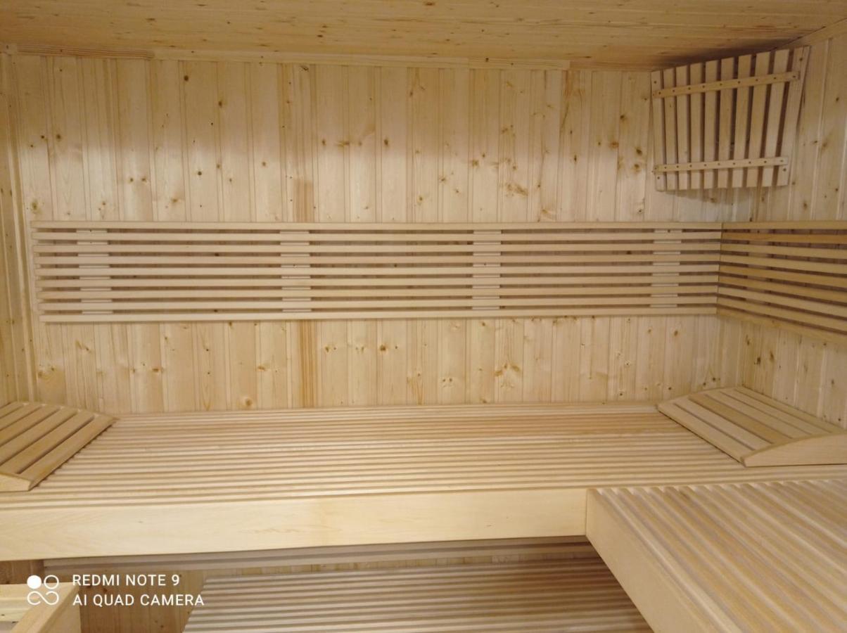 Jmr Royal -Luxury Rooms & Private Sauna Constanta Exterior photo